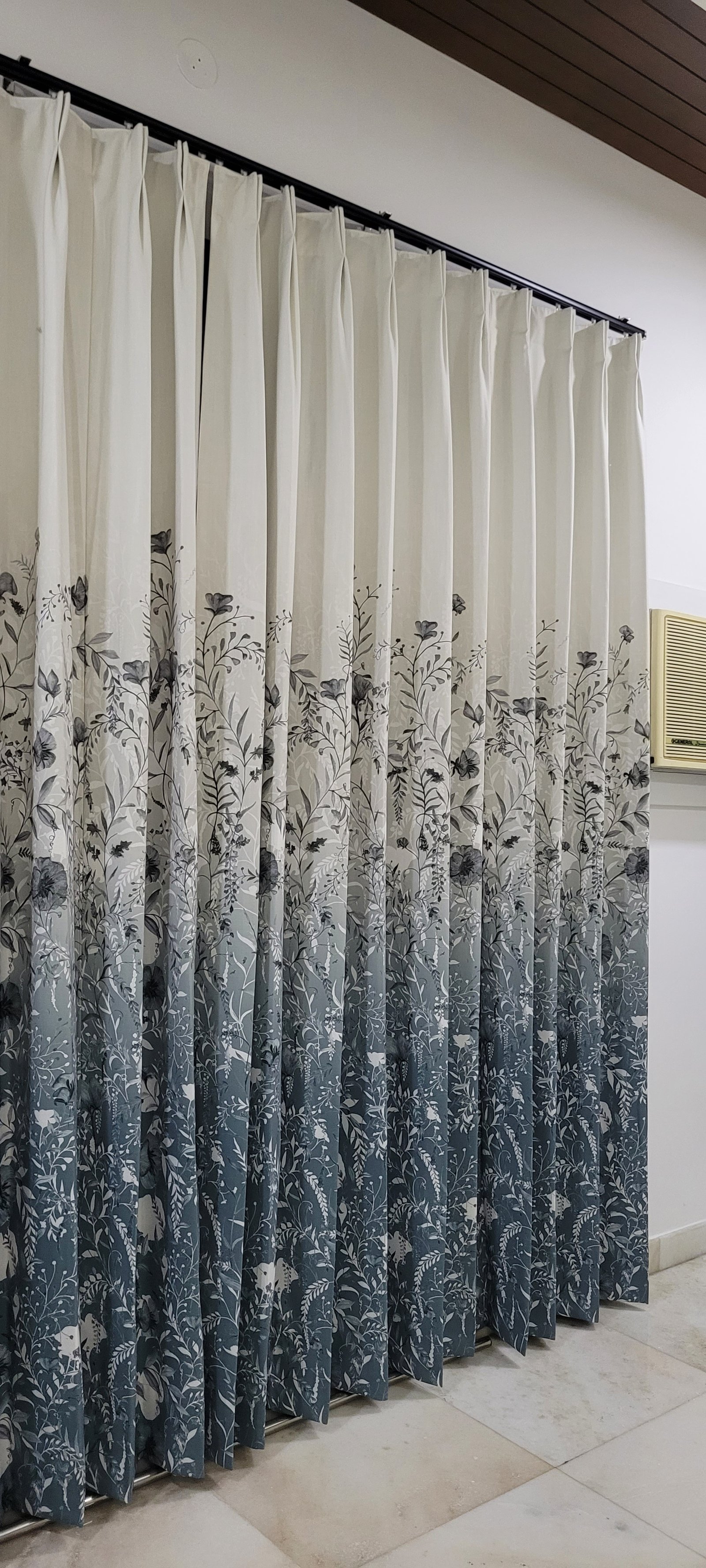 Curtain